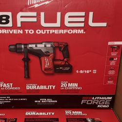 Milwaukee M18 Fuel 1-9/16” SDS MAX Rotary Hammer Drill Kit. Model #2717-22HD