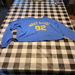 Women’s Small Sweatshirt 