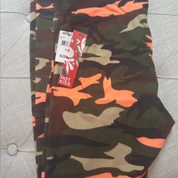 New Juniors Soft Camo Leggings size XL 