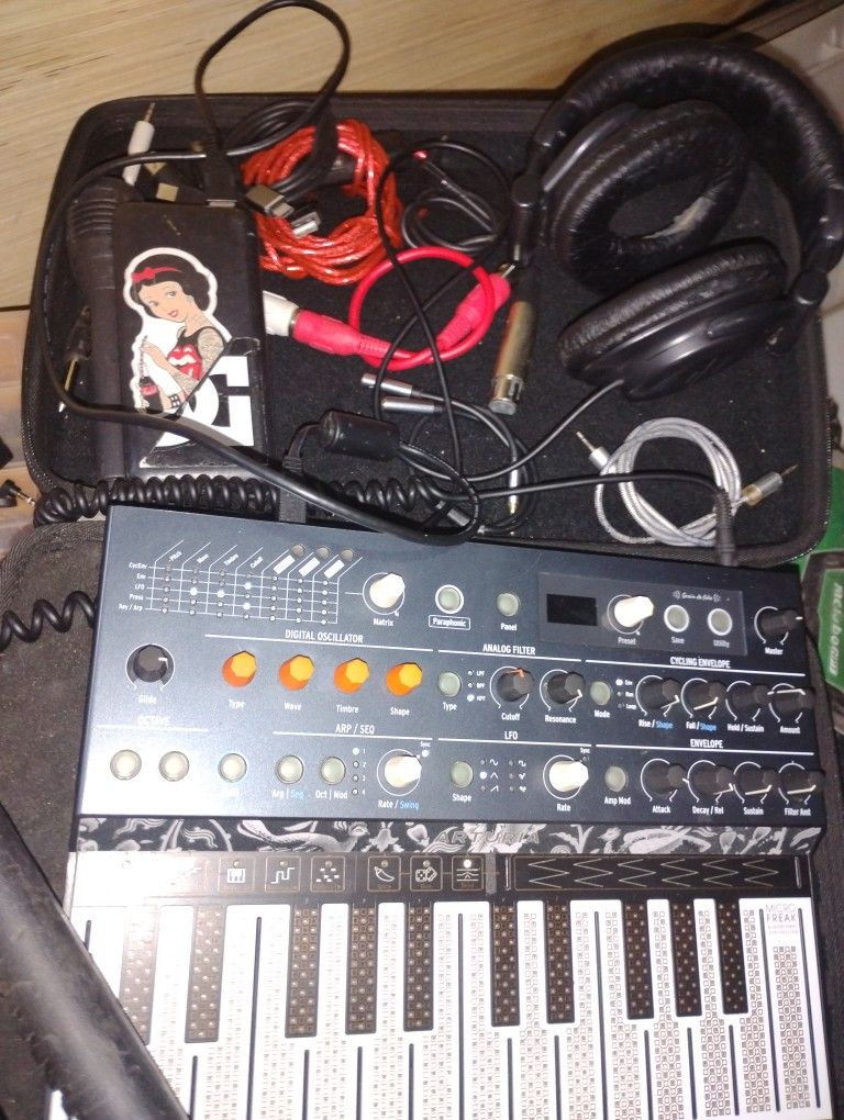 MicroFreak+ Pocket Operator KO + Accessories