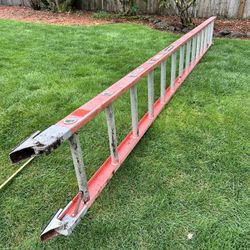*TRADES? 14 Foot Werner Fiber Glass Ladder (LIKE NEW!)