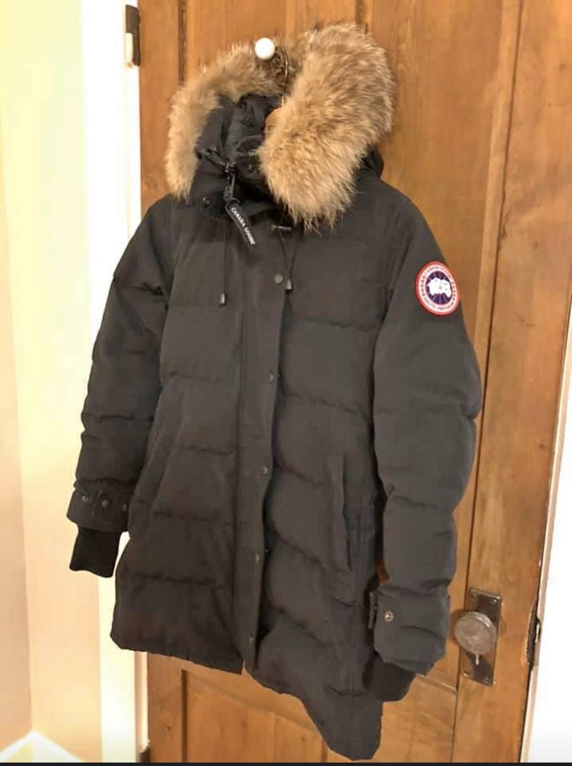 Canada goose women’s shelburne fusion fit small