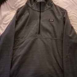 Barely Used Mountain Hardwear 1/4-Zip Grid Fleece Pullover (Men's Large)