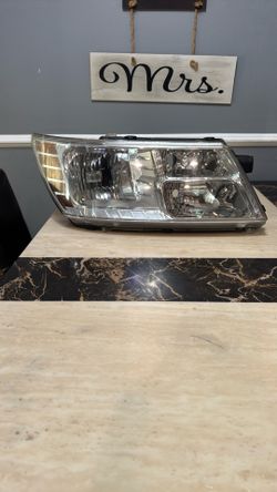 Head Lights For a Dodge Journey 2015
