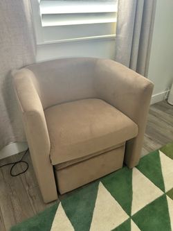 Chair with storage compartment