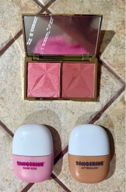 NWOT cosmetics