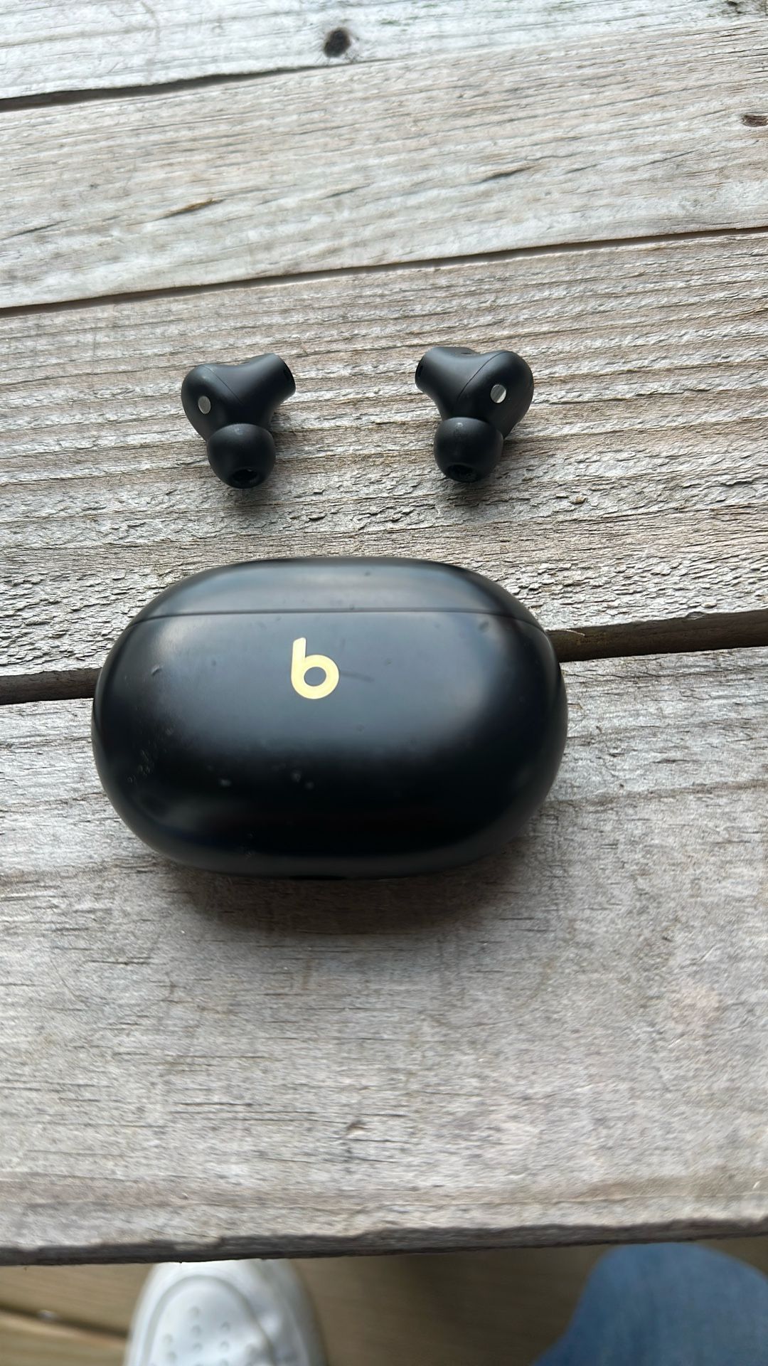 Bluetooth Headphones Work Good 35.00 Bucks