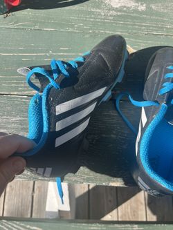 Adidas Conquisto soccer cleats- Boys Size 3