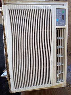 Air conditioner 15000 BTU I can show work or deliver if close for small fee