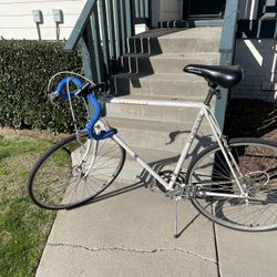 Schwinn Traveler Road Bike