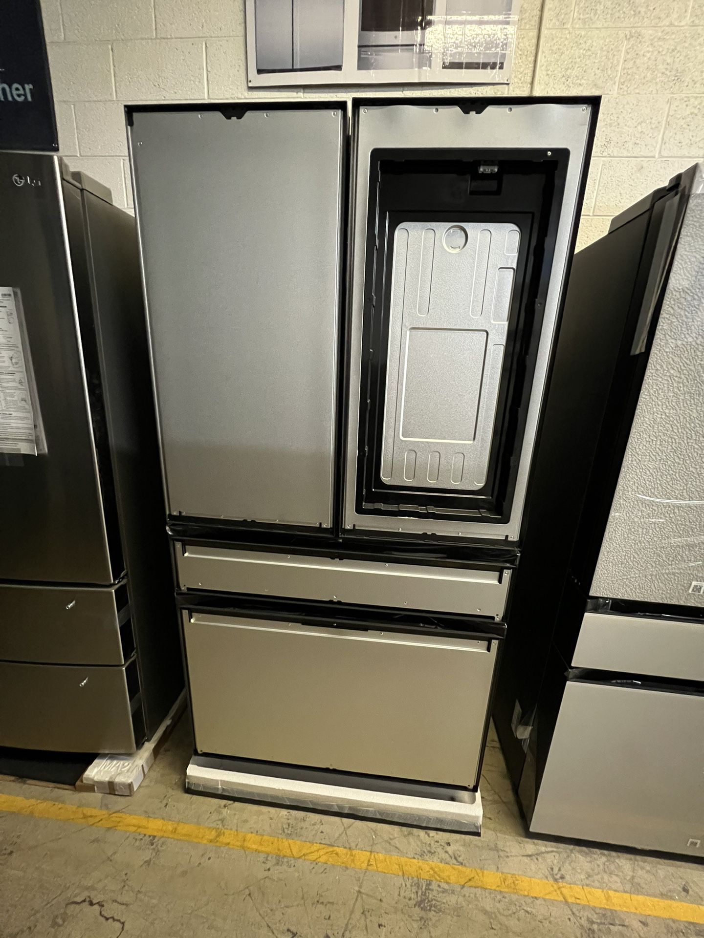 Samsung Bespoke 4 Door Refrigerator With Ice Maker And Water Dispenser