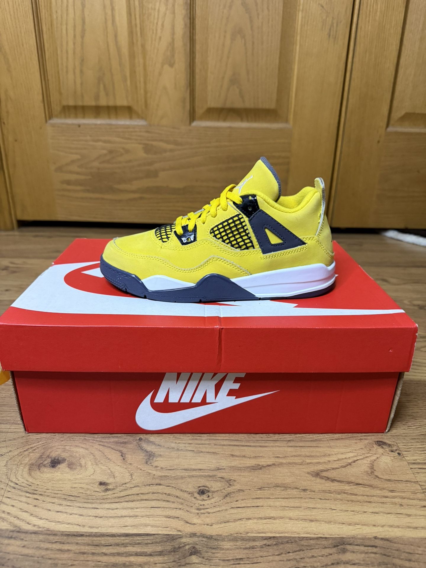 Air Jordan 4 “Lightning” Size : 2y