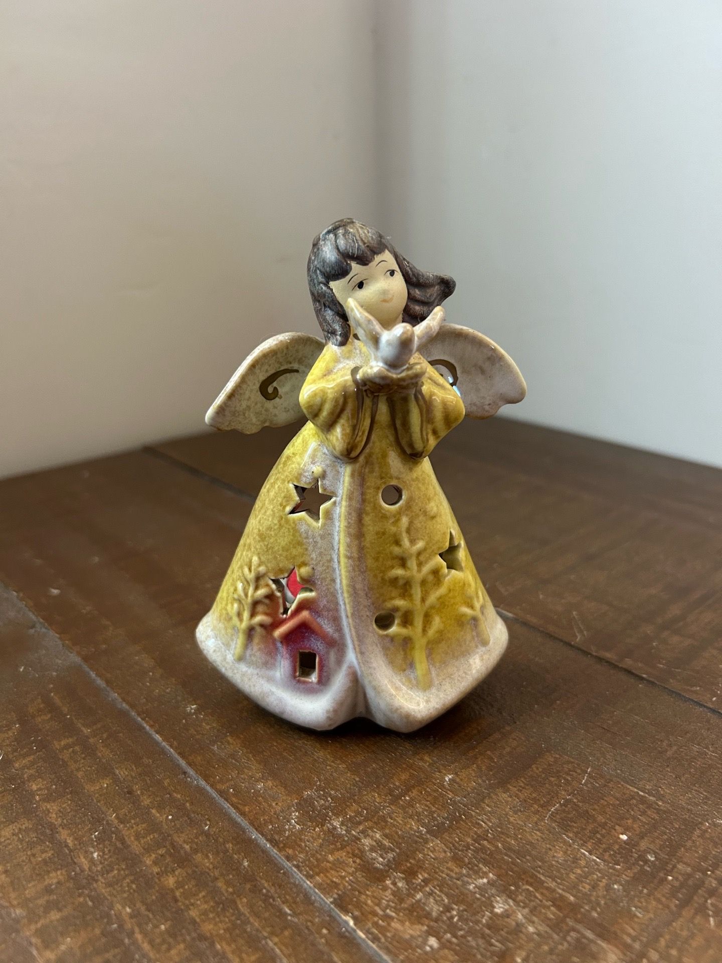 Pretty ceramin angel tealight candle holder