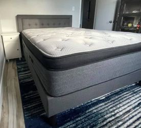 Queen Nolah Evolution Firm Mattress - Like New