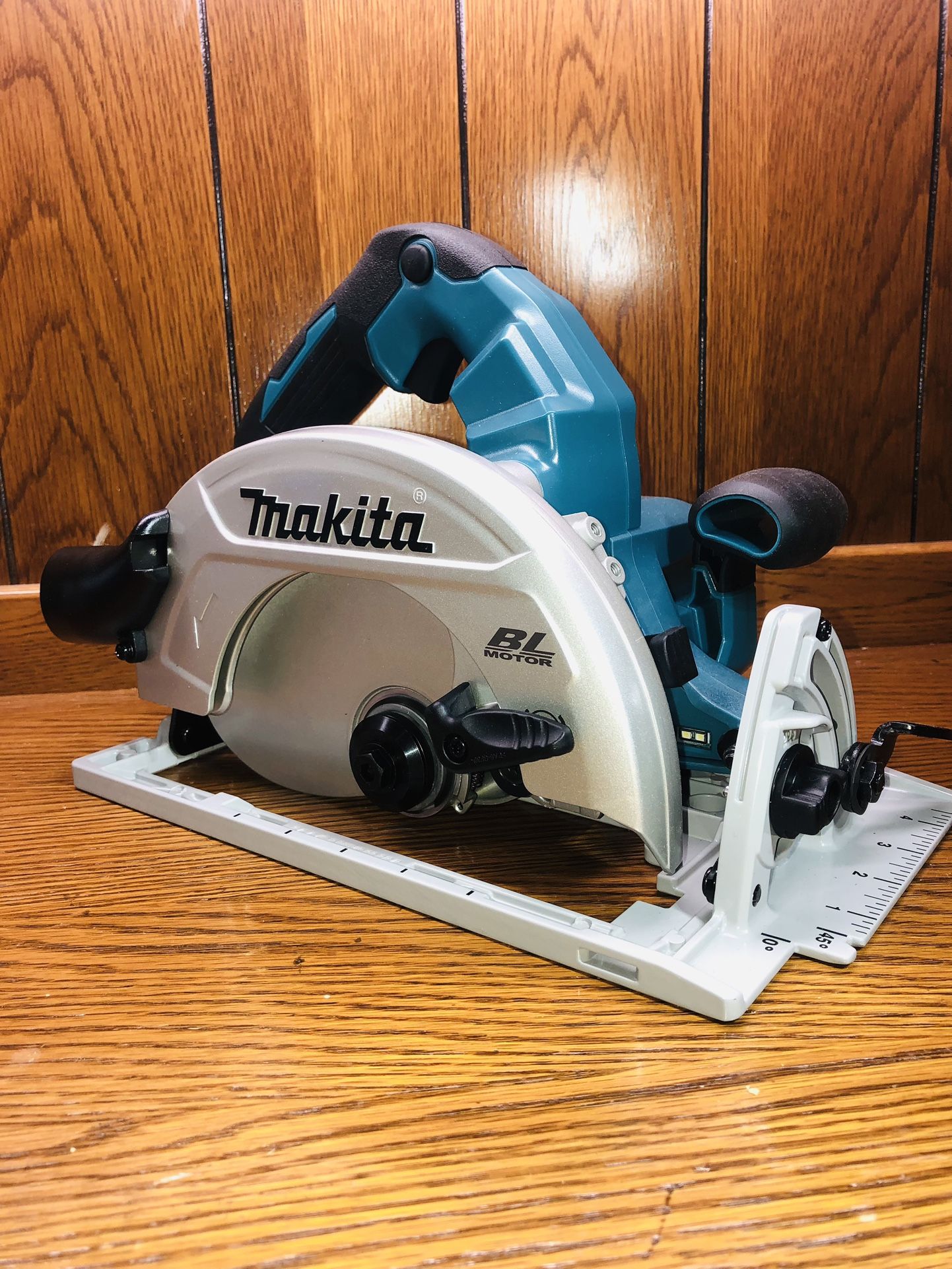 Makita 36v 7-1/4” Circular saw. ❌PRICE IS FIRM❌PRECIO FIRME❌
