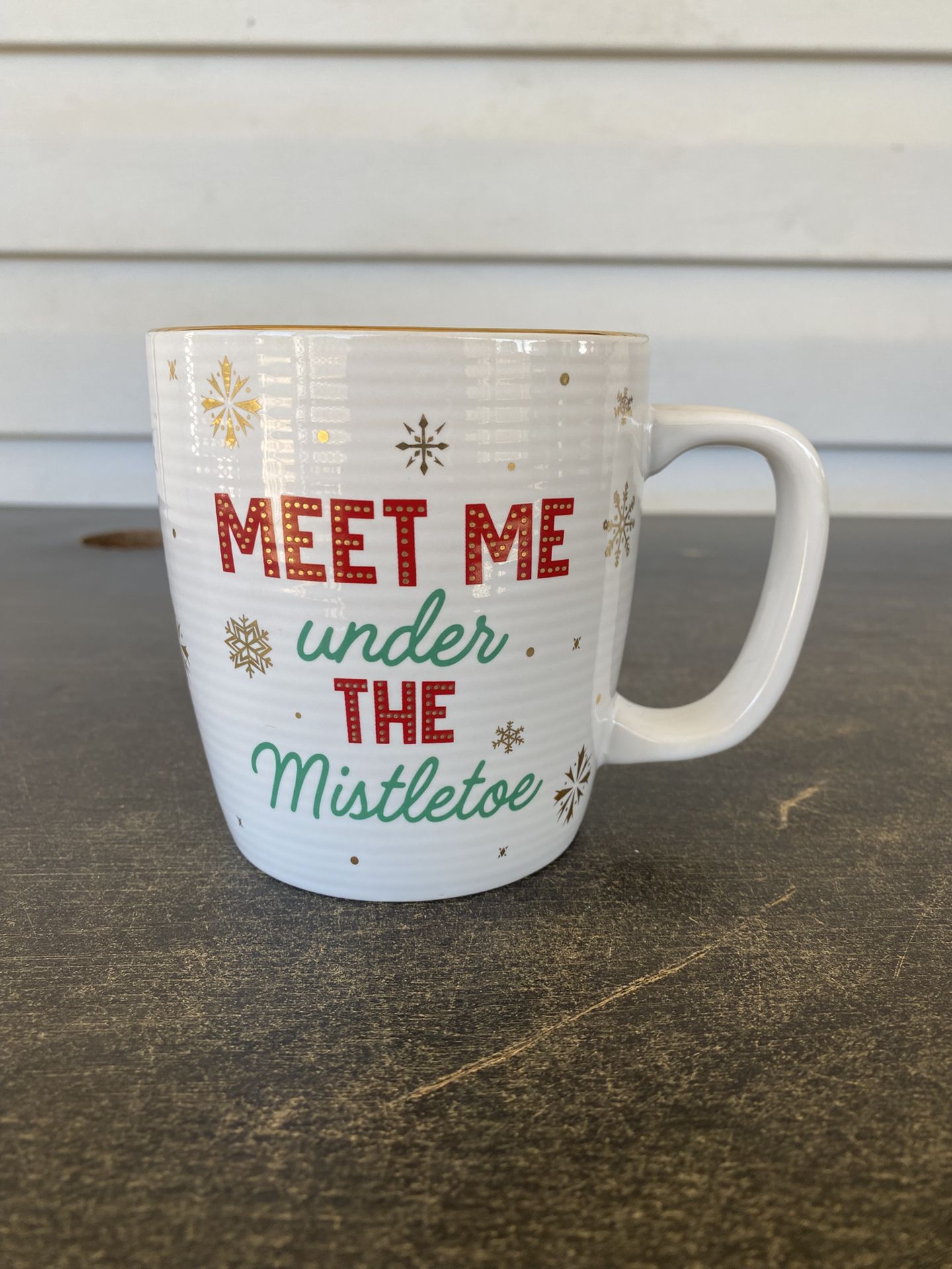 Disney Parks Mickey & Minnie MEET ME UNDER MISTLETOE 2020 Holiday Mug