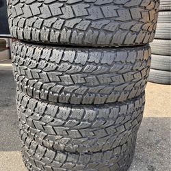 295/65r20 Toyo Tires En Excelentes Conditiones De Vida Las 4