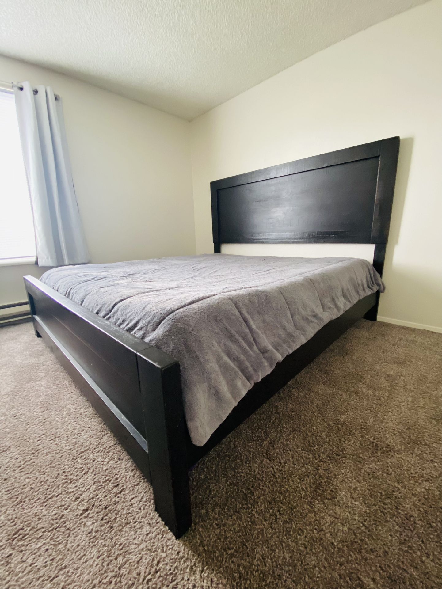 King Bed-Frame