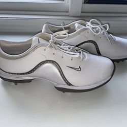 Womens Nike 418368 -103 Soft Spiked Golf Shoes Size 8.5 EUR 40 UK 6