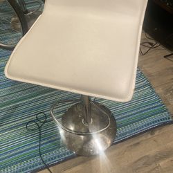 White & Black High Chairs