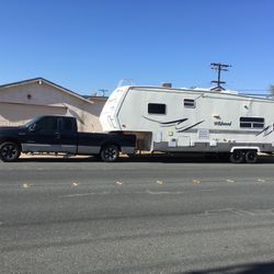 5th  Wheel 33 Foot Toy Hauler