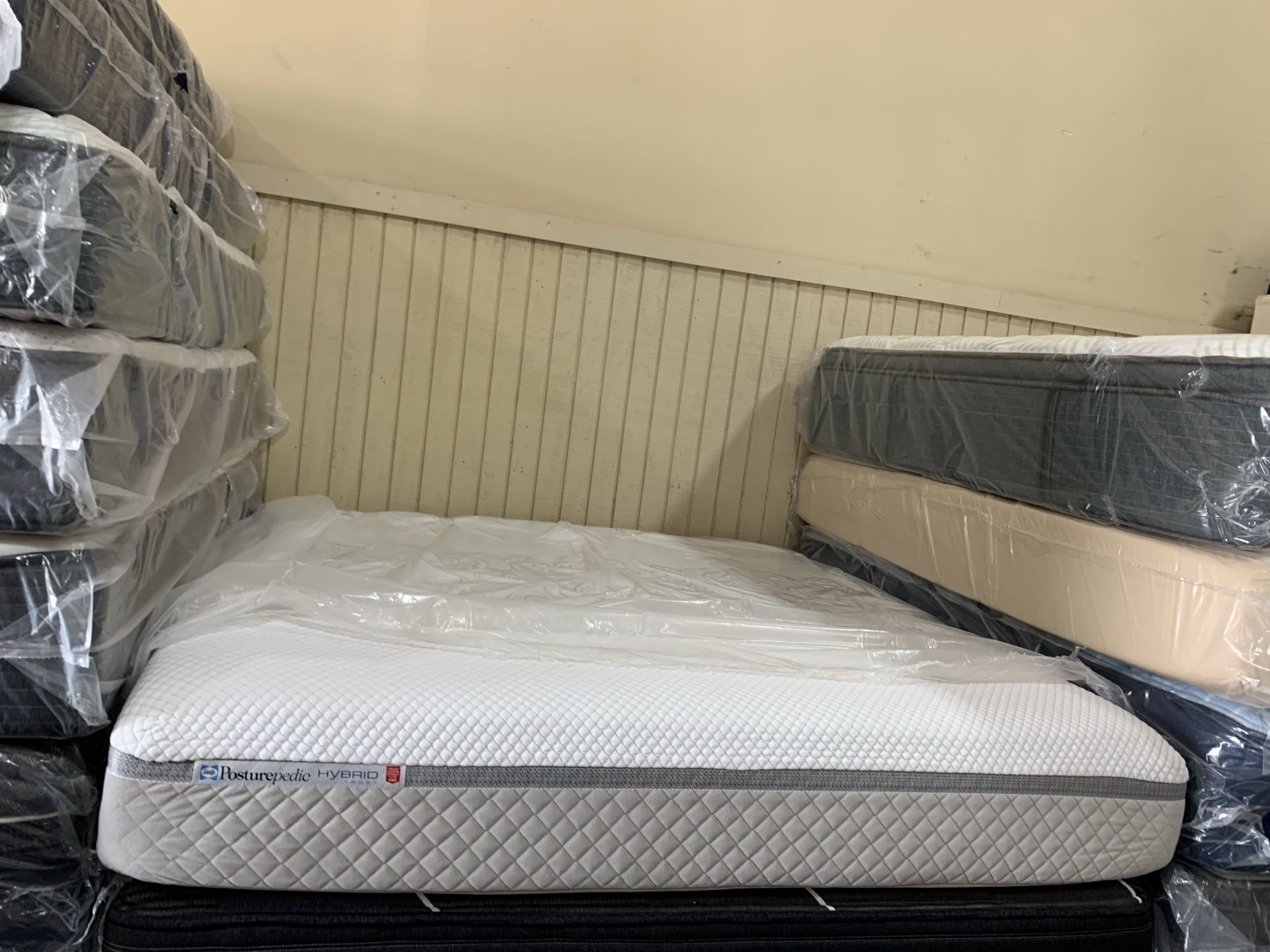 King seaky hybrid mattress set