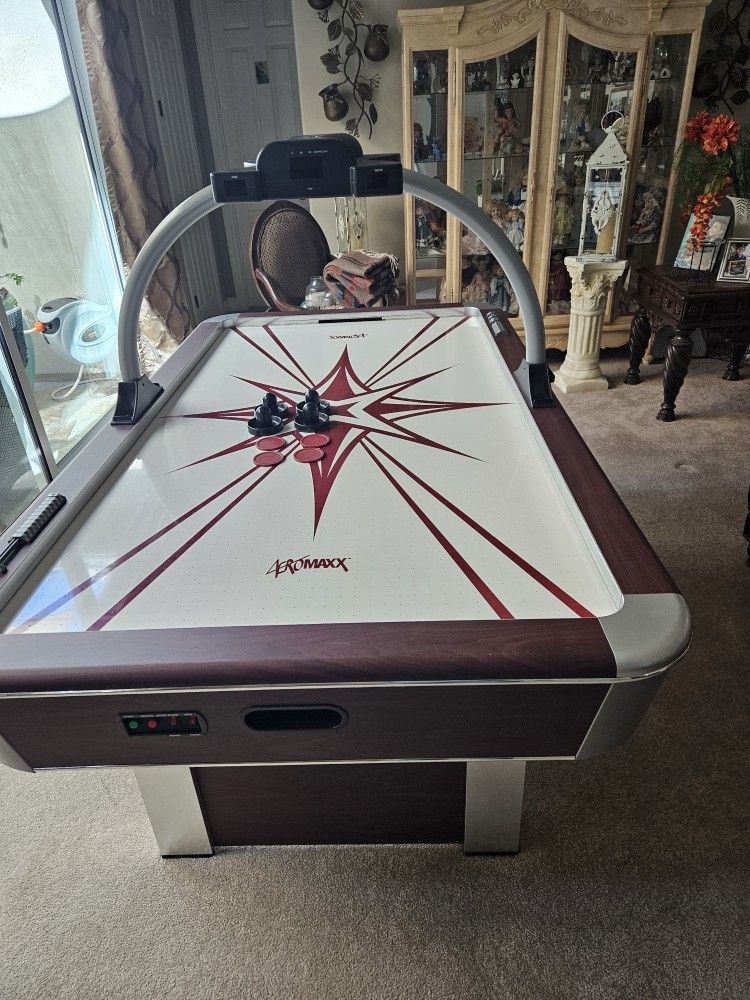 AeroMaxx Air Hockey Table