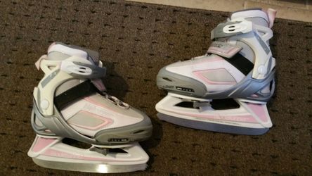 Girls skates excellent condition adjustable
