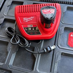 M12 Charger And CP 2.0 Battery