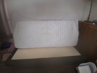 Twin bed puffy