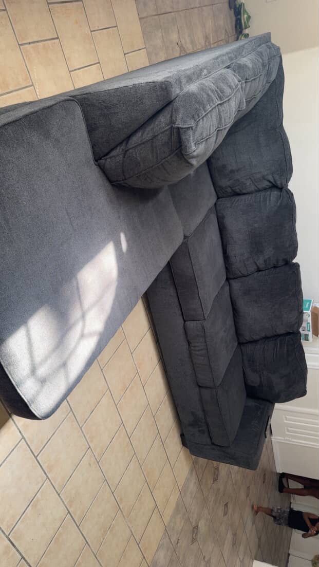 ✨ Dark Gray Sectional Sofa – Like New! ✨