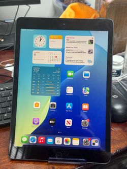 Bulk Sale lot 5 x IPad 7 - 32GB - tested working - no locks