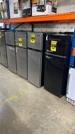 Frigidaire 7.5cf Refrigerator/Freezer, New, BOOMwarehouse 