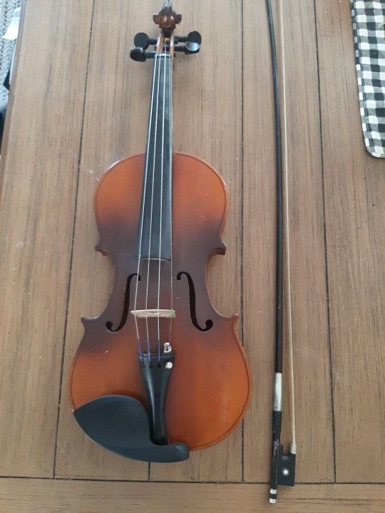 Full Sized Student Violin 4/4