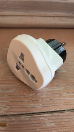 Universal Power Adapter