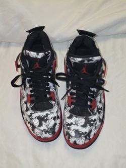 AIR JORDANS RETRO  "TATTOOS" size 7 Womans