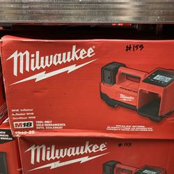 Milwaukee M18 18-Volt Lithium-Ion Cordless Electric Portable Inflator (Tool-Only)