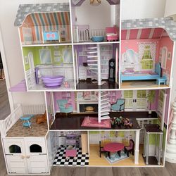 Kid Kraft Doll House
