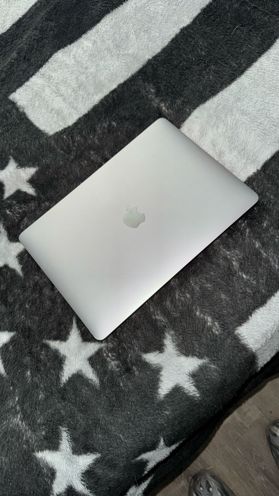 Mac Book Air Model A2337