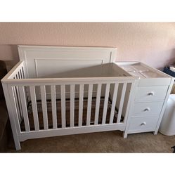 Baby Crib , Cuna Para Bebé. Color White