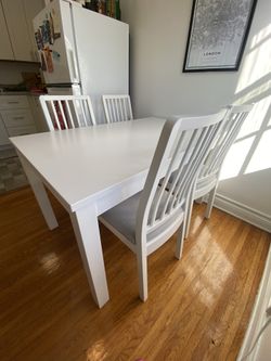 Dining Table With Four Matching Chairs (White, Wood, Cushioned Seats)