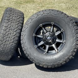 17” Fuel Rims Dodge Ram 1500 Wheels BFG 35” A/T tires 5 lug oem 5x5.5 Jeep Wrangler Gladiator 5x127