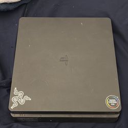 PS4 slim