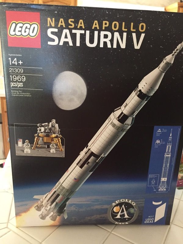 Lego NASA apollo Saturn V 1969 pieces brand new never opened
