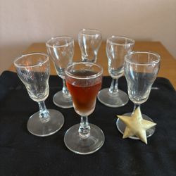 Mid Century Modern 6 Atomic Starburst Cordial/Aperitif Glasses, 1 Ounce Volume.