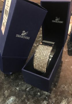 Swarovski crystal and leather bracelet