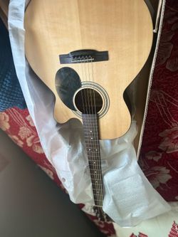 Jasmine guitar