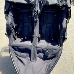 BOB Double Stroller – Excellent Condition – Jogging Stroller