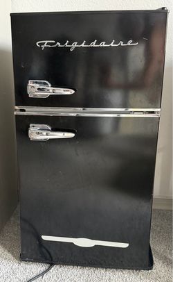 Frigidaire Retro Black Mini Fridge with Freezer