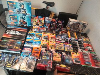 Bulk toy lot selling fast !!!